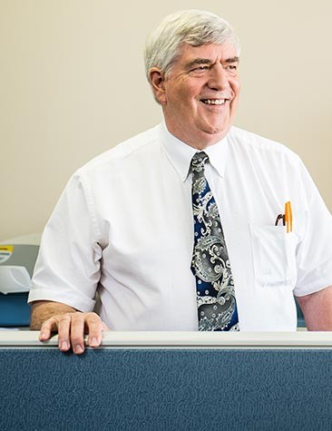 1140-mark-simoneau-older-worker-esp